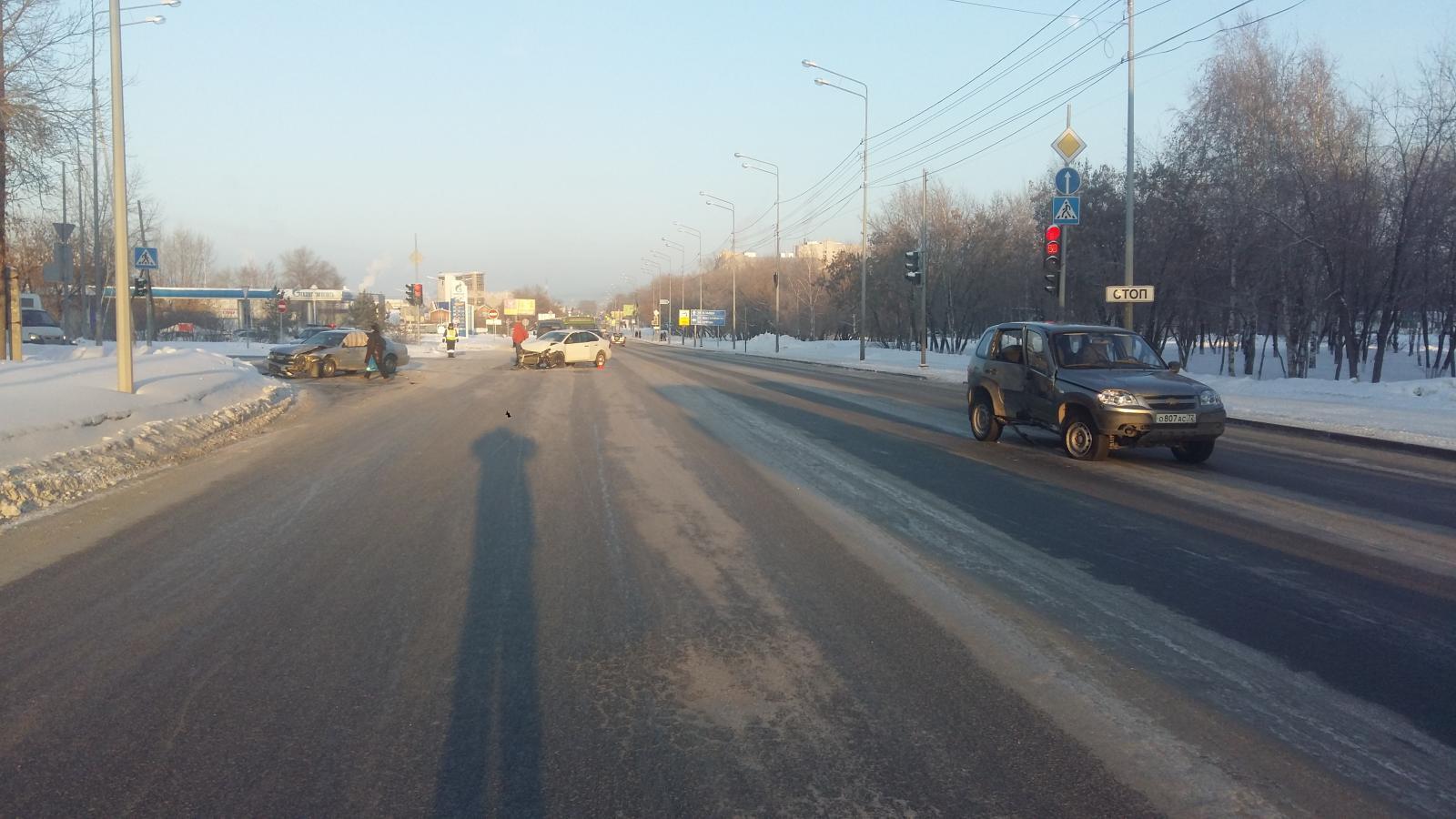 Дтп в тюмени за последние сутки. Дтп тюменская область за сутки. Происшествия в тюмени за последние сутки. Тюмень сводка дтп за сутки. Тюмень сводка дтп за сутки.