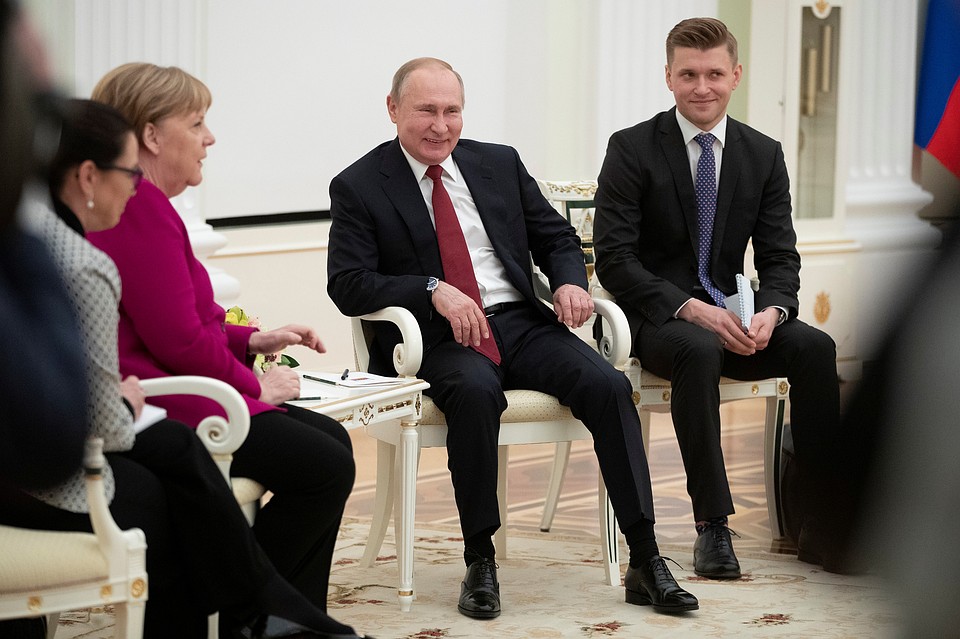 Путин в германии